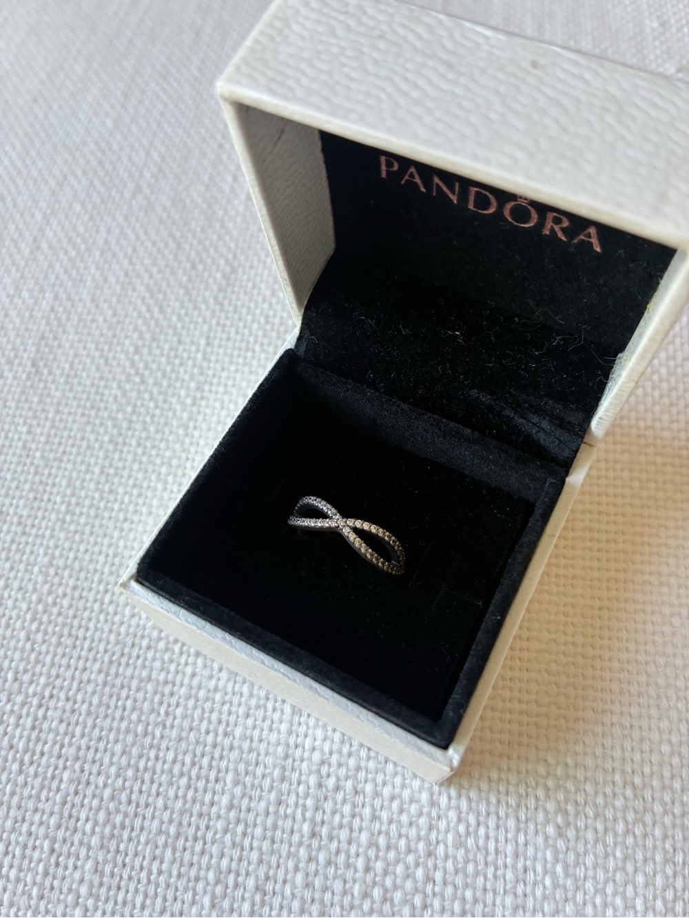 Authentic Pandora 48 Sterling Silver Sparkling Twisted Lines Infinity Pavé Ring